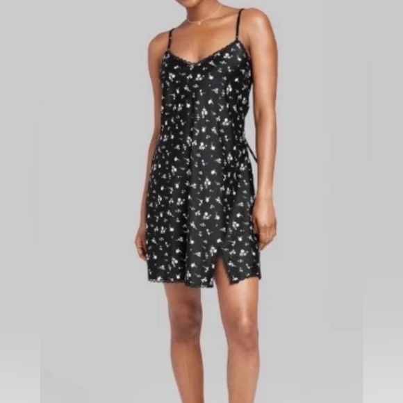 wild fable Dresses & Skirts - 🎯50% OFF! Wild Fable Black Floral Slip Mini Dress